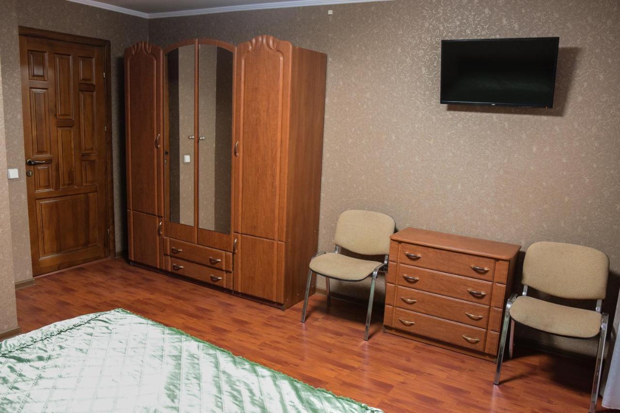 Gostynniy Dvir Hostel Тернопил Екстериор снимка