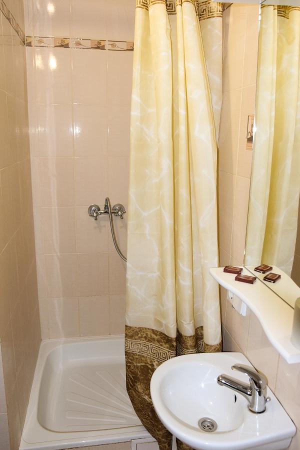 Gostynniy Dvir Hostel Тернопил Екстериор снимка