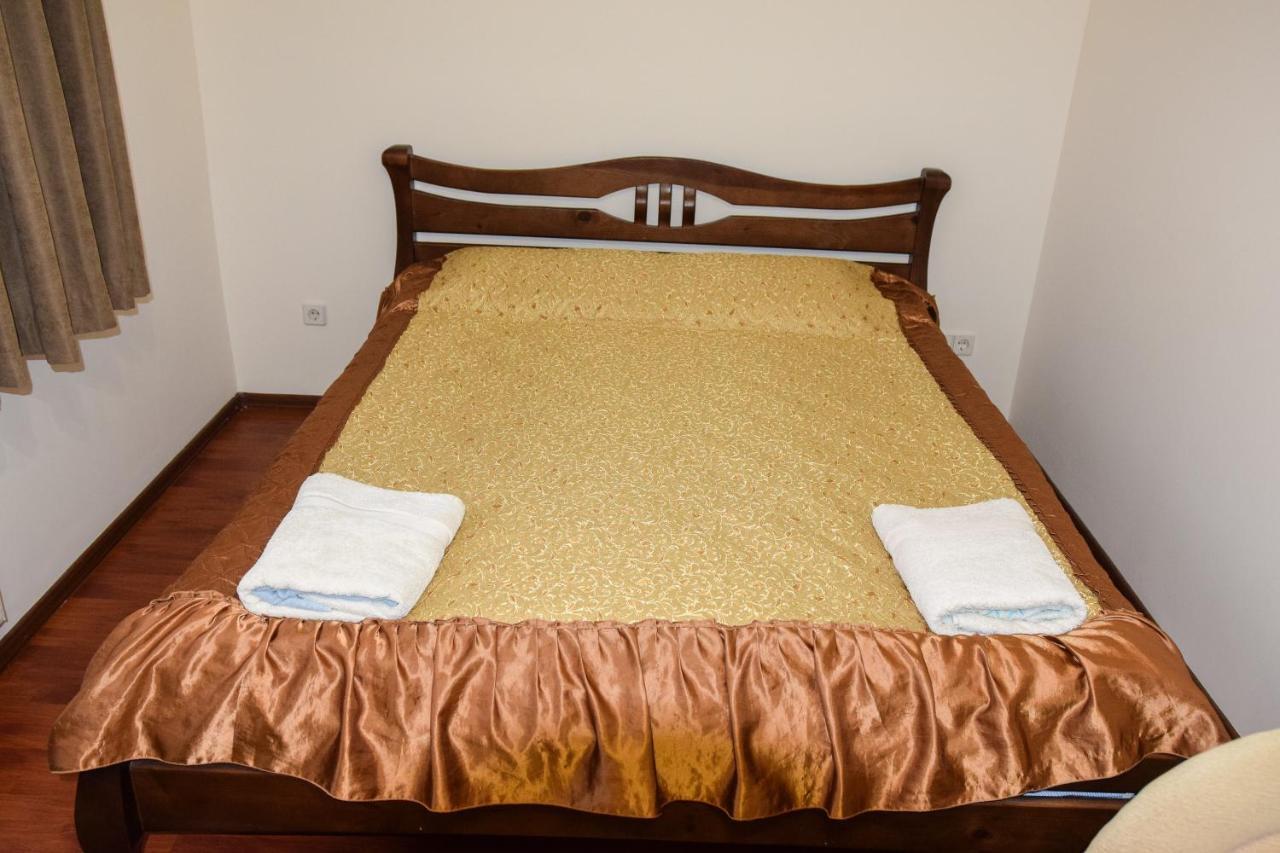 Gostynniy Dvir Hostel Тернопил Екстериор снимка