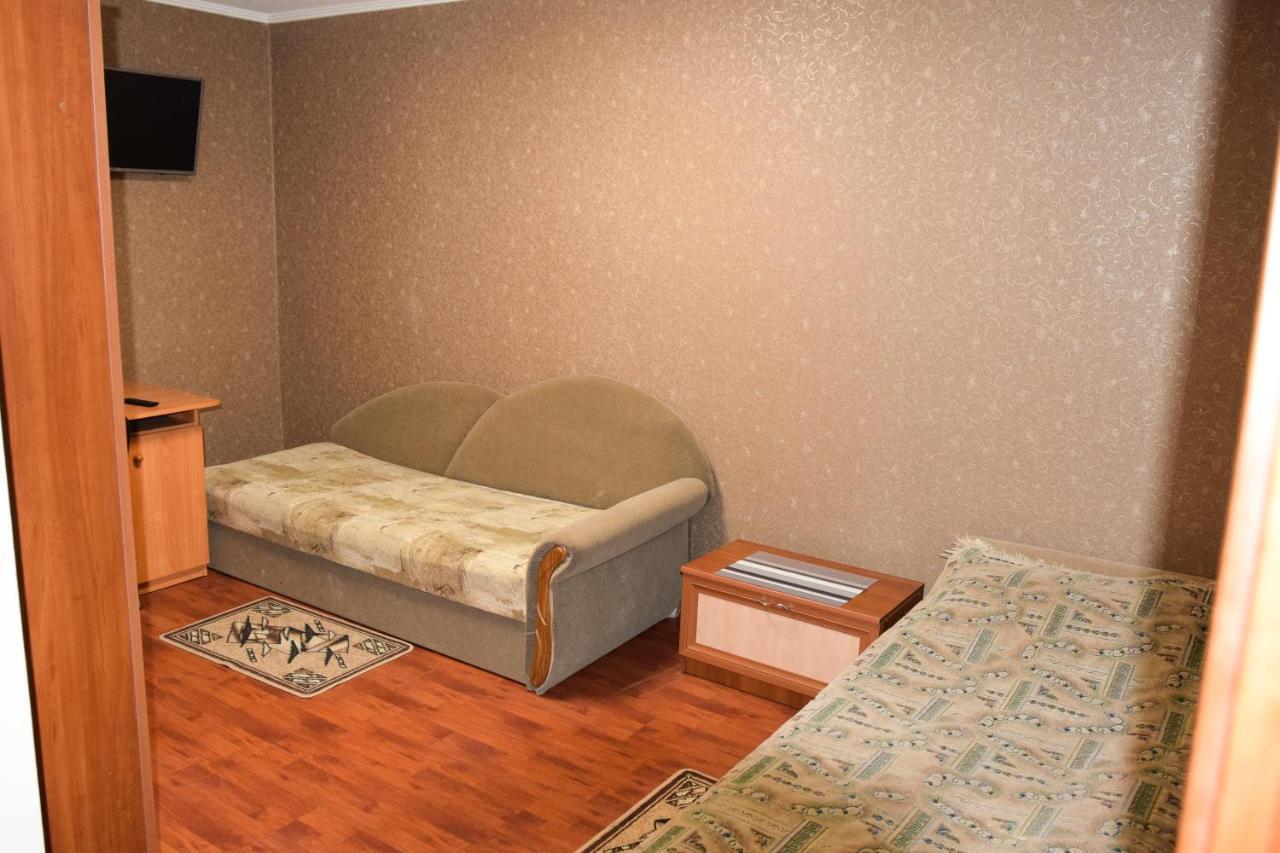 Gostynniy Dvir Hostel Тернопил Екстериор снимка